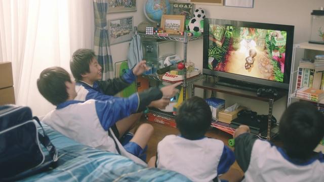 遊ぼう 家族で みんなで コンセプトムービー ぼくらの真ん中にps4 篇 本日公開 Playstation Blog 日本語